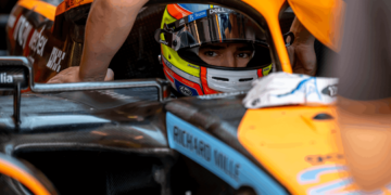Alex Palou races in the PIA Formula 1